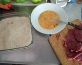 Foto del paso 2 de la receta: Milanesas con salsa de queso y puré