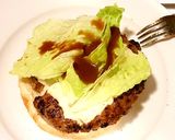 Foto del paso 7 de la receta: Cheese burger de Cebolla Roja Caramelizada con Soja y Miel