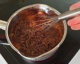 Foto langkah ke 2 dari resep Italian rich and creamy hot chocolate.