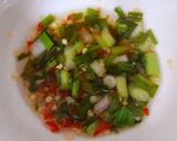 Hình bước làm 1 của món Đậu hũ mắm hành và lạp xưởng chiên