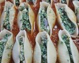 Foto del paso 4 de la receta: Conchiglioni relleno de espinaca y ricota sobre salsa boloñesa