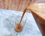 صورة لخطوة 3 من وصفة عصير التفاح والخوخ