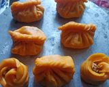 अंडा मोमोज (egg momos recipe in marathi) रेसिपी स्टेप 4 फोटो 