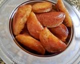 A picture of step 23 of Stuffed fried sweet pancake (Qatayef).