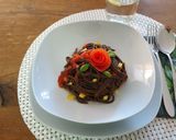 Pas rețetă Spaghete negre cu cerneală de sepie și sos de roșii picant 2 fotografie