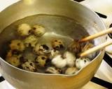 A picture of step 1 of How to Boil Easy-Peel Quail Eggs.
