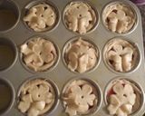 A picture of step 10 of Cupcake pies.