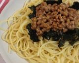 A picture of step 6 of Easy Butter Flavored Natto Pasta.