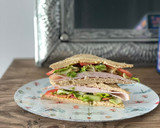Foto del paso 3 de la receta: Sándwich de pan de avena en microondas