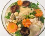 Hình bước làm 3 của món Canh gà hầm hạt sen