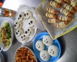 A picture of step 7 of Mummy Sausages for Halloween Bento.