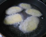A picture of step 5 of Egg-Free Tempura Batter with Vinegar Recipe 1: Sweet Potato and Maitake Mushrooms.