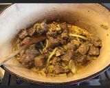 Une image de l'étape 1 de Bœuf en cocotte aux pommes de terre cumin et herbes de Provence.