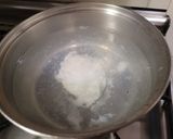 Foto del paso 5 de la receta: Sopa de champiñones, hongos de pino y huevo poché