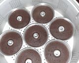 Foto langkah ke 5 dari resep Brownuts /Brownis donat.
