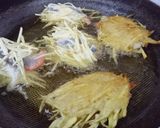 Hình bước làm 2 của món Bánh cuốn tráng chảo