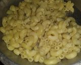 Foto langkah ke 1 dari resep Tumis makaroni sosis brokoli.