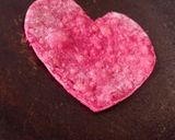 बीटरुट हार्ट शेप पिंक फुल्का (Beetroot heart shape pink fulka recipe in Hindi) रेसिपी चरण 6 फोटो