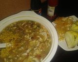 A picture of step 6 of Chicken manchow soup with scallion garlic bread.