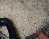 A picture of step 3 of Peri Peri noodles.