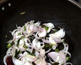 A picture of step 3 of Bread Upma with Scrambled egg.