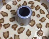 Foto langkah ke 7 dari resep Leopard Chiffon Cake.