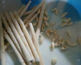 Foto langkah ke 1 dari resep Keripik kulit lumpia pedas.