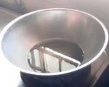 A picture of step 4 of Kara vadai.