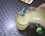 A picture of step 1 of Sweetlime Popsicles.