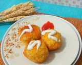 Foto langkah ke 4 dari resep Bola bola nasi.