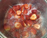 Foto del paso 1 de la receta: Trifle de frutilla en copas
