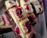 Une image de l'étape 5 de Plaques de chocolat gourmandes aux framboises.