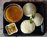 A picture of step 7 of Idli sambhar with chutney.
