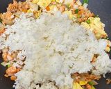 A picture of step 3 of Salmon Fried Rice with Egg.