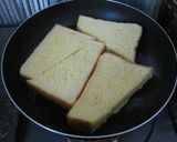 A picture of step 4 of Hanamaru French Toast--Use Up All the Egg Mixture!.