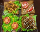 Hình bước làm 1 của món Sandwich eat clean