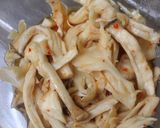 A picture of step 7 of Marinated Mushrooms for Dieters.