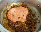 A picture of step 4 of White peas masala curry.