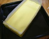 A picture of step 6 of Japanese Confectionary-style Honey Castella.