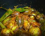 A picture of step 6 of Bhagaray baingan.