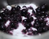 A picture of step 1 of Easy and Pretty Blueberry Jam.