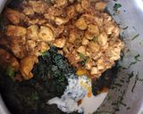 A picture of step 3 of Chicken palak.