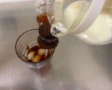 A picture of step 4 of 2 color separated Milk Tea.