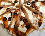 Foto del paso 11 de la receta: Pizza de Aceitunas Negras, Anchoas y Tomate Ahumado