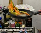 Foto del paso 9 de la receta: Guarnición de verduras con lomo de res mechado bardeado