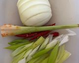 Foto langkah ke 1 dari resep Udang Saus Padang.