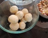 A picture of step 1 of Dates Mat Samosa.