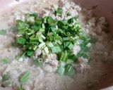 Hình bước làm 1 của món Thịt xay xào ngò gai