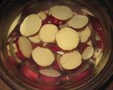 A picture of step 2 of Honey-Flavored Sweet Potato Yokan.