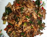 Foto langkah ke 5 dari resep Suwir Tongkol kemangi pedas.